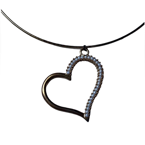 Gold Plated & Faux Pearl Heart on Wire Necklace Floating Heart Women’s Jewelry - Picture 5 of 6